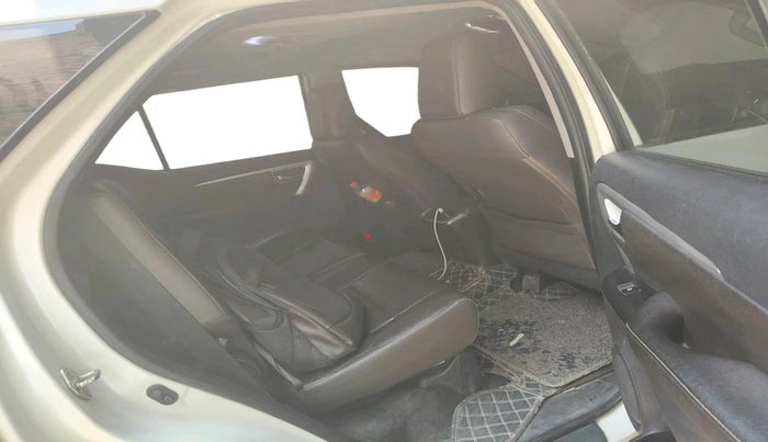 2018 Toyota Fortuner 2.8 4X2 AT, Diesel, Automatic, 93,111 km, interior