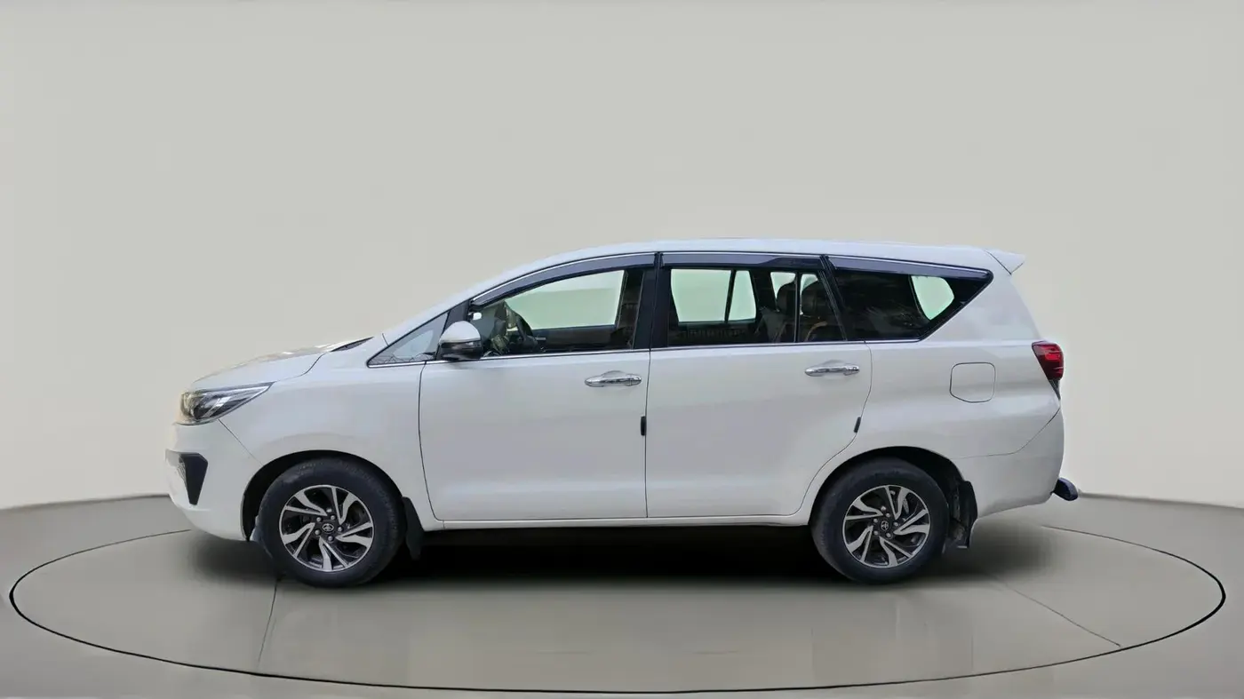 2022 Toyota Innova Crysta 2.4 VX 7 STR, Diesel, Manual, 48,500 km, exterior