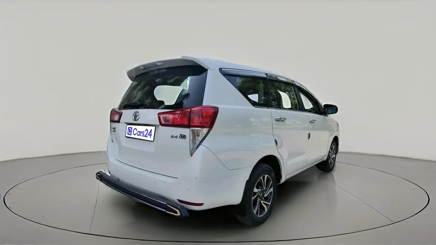 2022 Toyota Innova Crysta 2.4 VX 7 STR, Diesel, Manual, 48,500 km, exterior