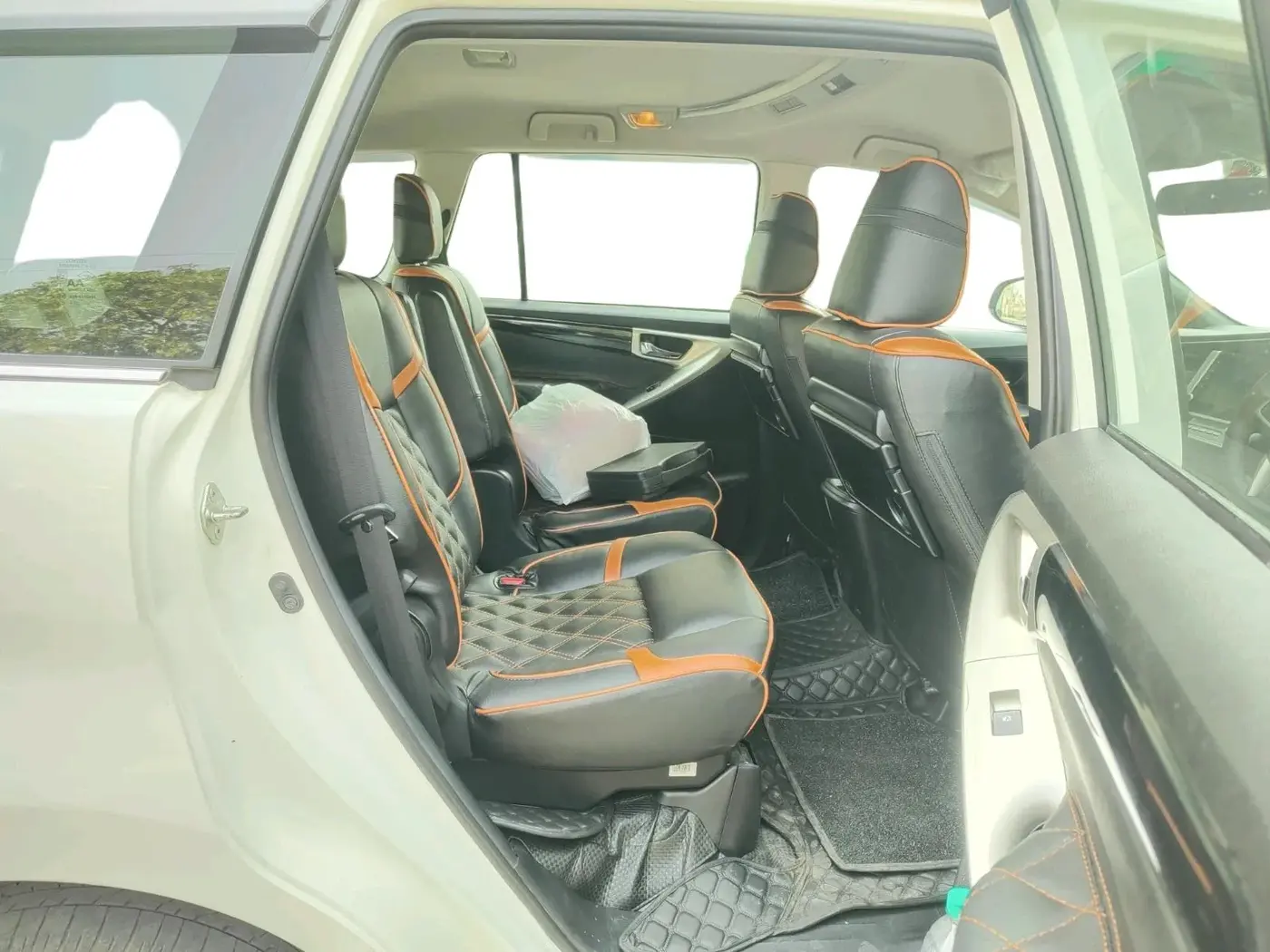 2022 Toyota Innova Crysta 2.4 VX 7 STR, Diesel, Manual, 48,500 km, interior