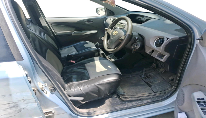 2011 Toyota Etios V, Petrol, Manual, 1,25,854 km, interior