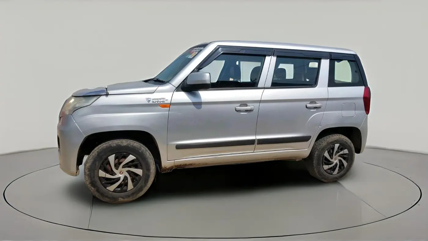 2017 Mahindra TUV300 T4, Diesel, Manual, 95,529 km, exterior