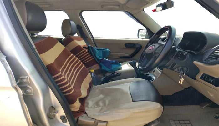 2017 Mahindra TUV300 T4, Diesel, Manual, 95,529 km, interior