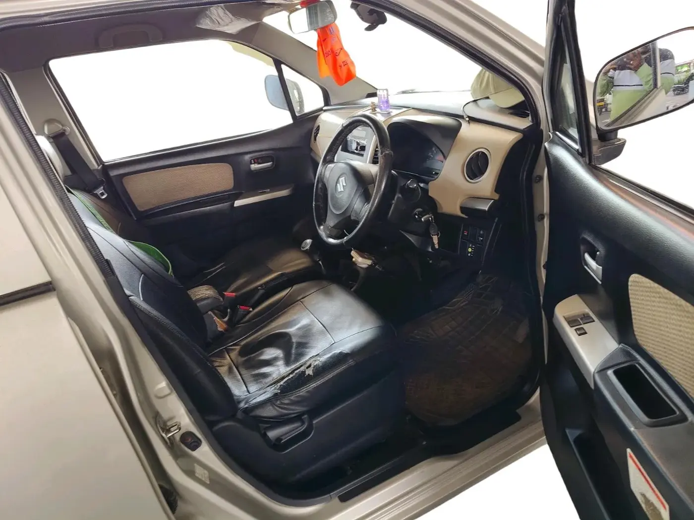 2017 Maruti Wagon R 1.0 LXI CNG, CNG, Manual, 1,45,454 km, interior