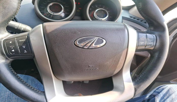 2013 Mahindra XUV500 W8, Diesel, Manual, 1,57,729 km, interior
