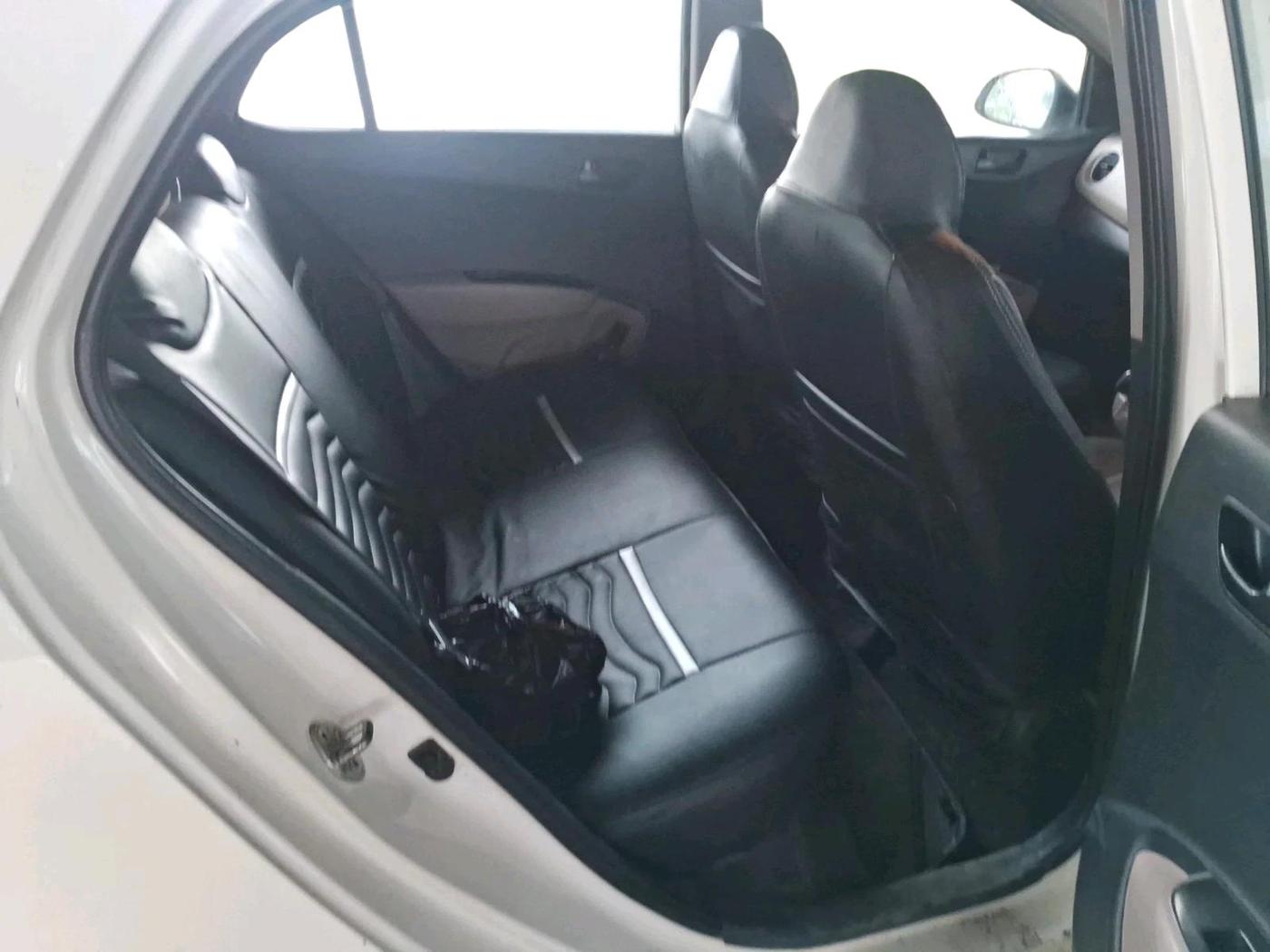 2017 Hyundai Grand i10 MAGNA 1.2 KAPPA VTVT, Petrol, Manual, 61,819 km, interior