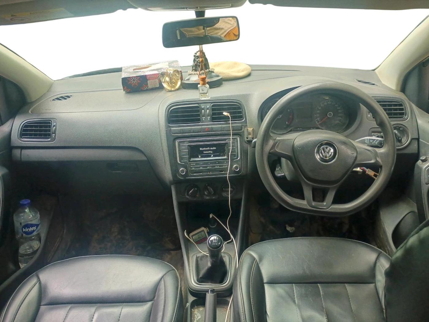 2018 Volkswagen Ameo COMFORTLINE 1.0L, Petrol, Manual, 1,56,958 km, interior