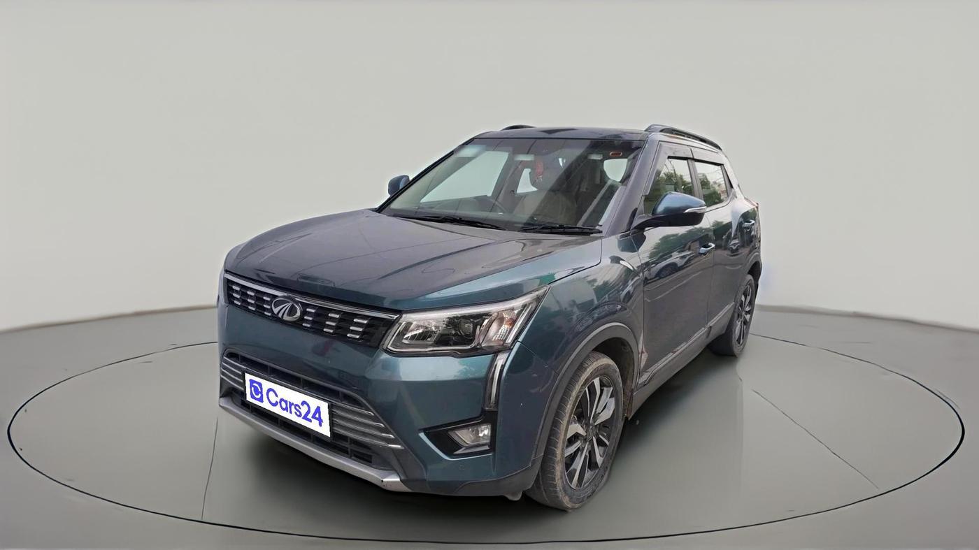 2021 Mahindra XUV300 W8 (O) 1.5 DIESEL AMT, Diesel, Automatic, 1,14,226 km, exterior