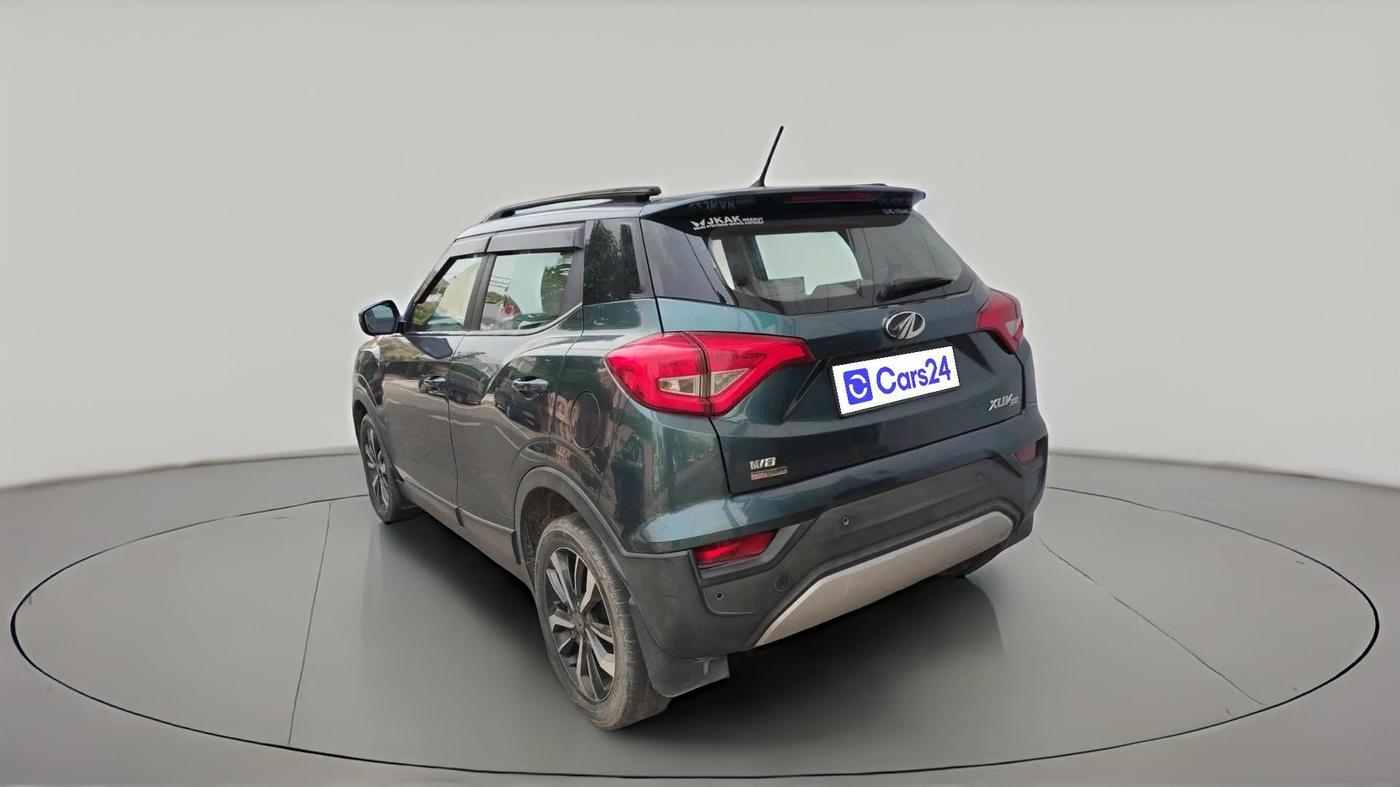 2021 Mahindra XUV300 W8 (O) 1.5 DIESEL AMT, Diesel, Automatic, 1,14,226 km, exterior
