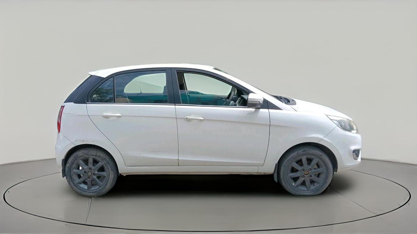2015 Tata Bolt XT REVOTRON, CNG, Manual, 78,540 km, exterior