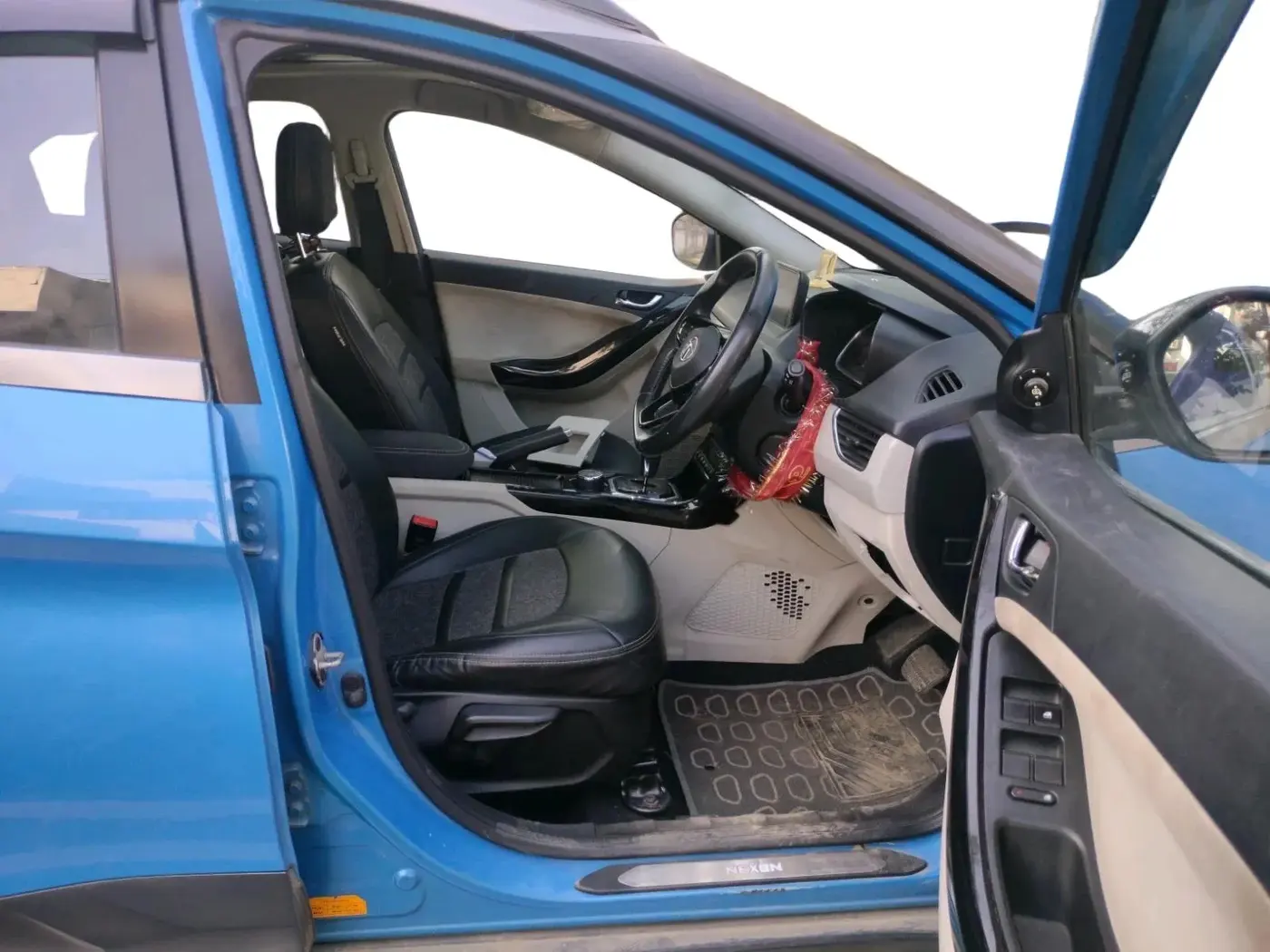 2020 Tata NEXON XZA PLUS (O) PETROL, Petrol, Automatic, 16,851 km, interior