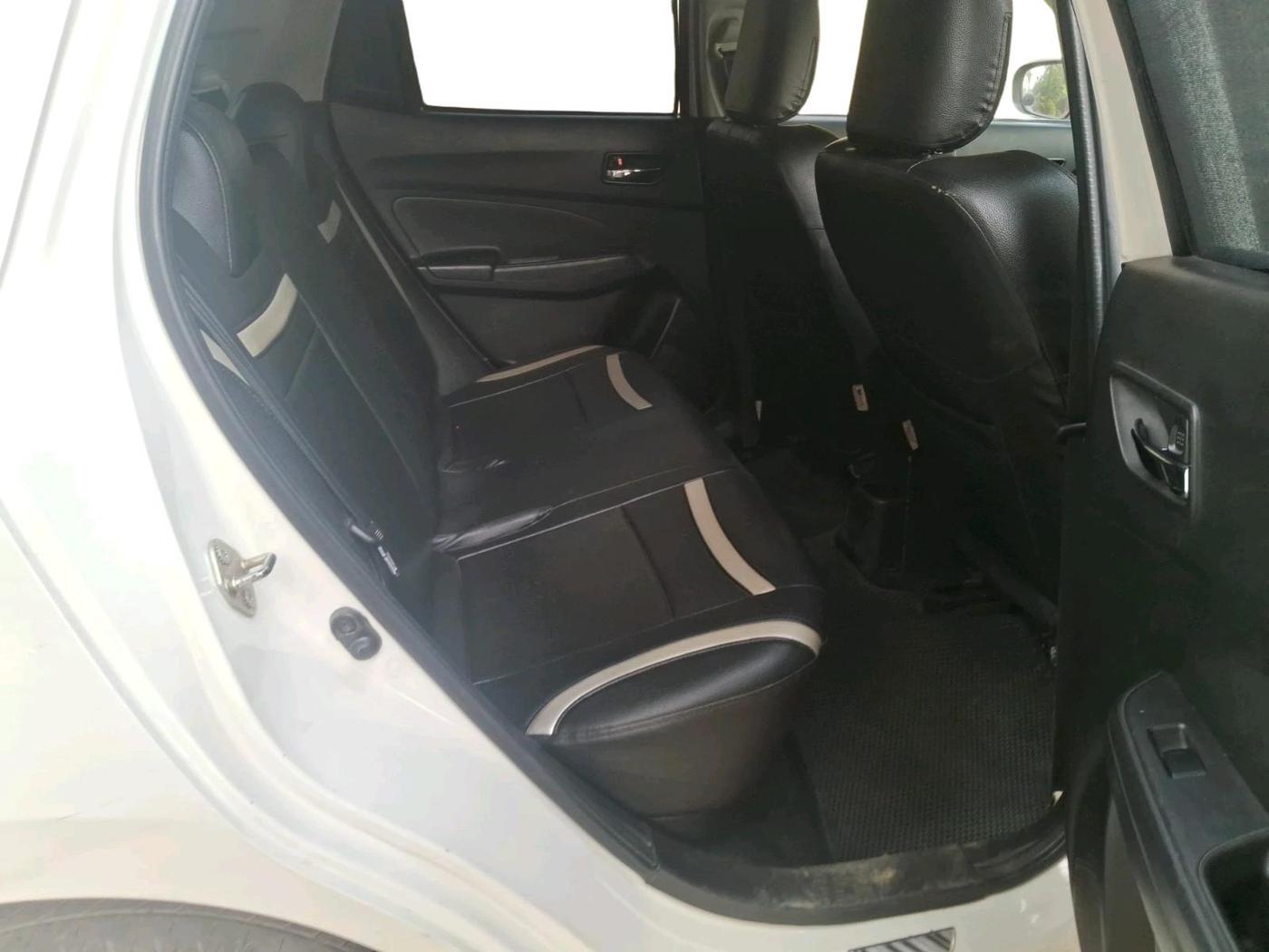 2019 Maruti Swift VXI, CNG, Manual, 1,05,218 km, interior