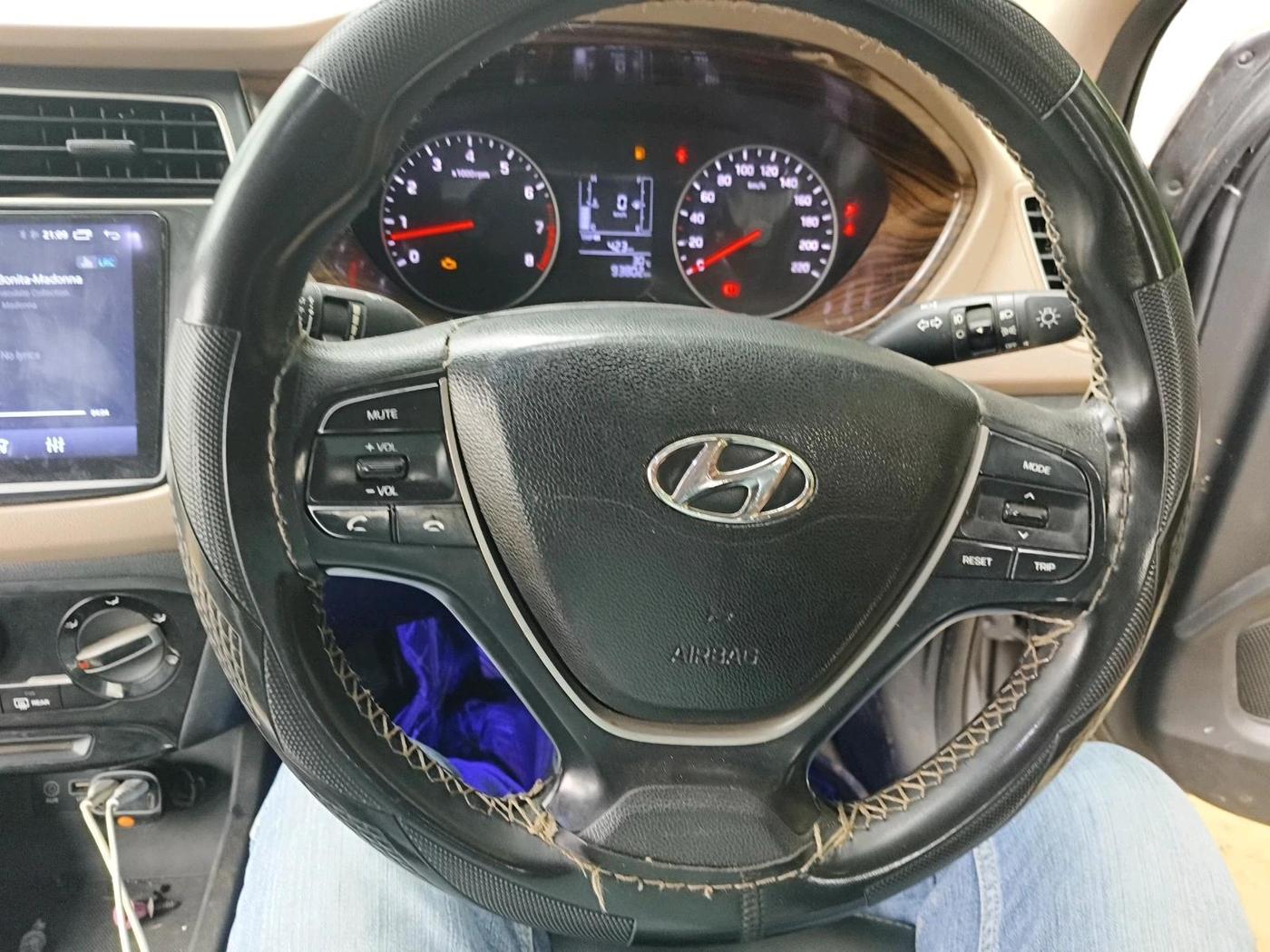 2018 Hyundai Elite i20 SPORTZ 1.2, CNG, Manual, 1,22,853 km, interior