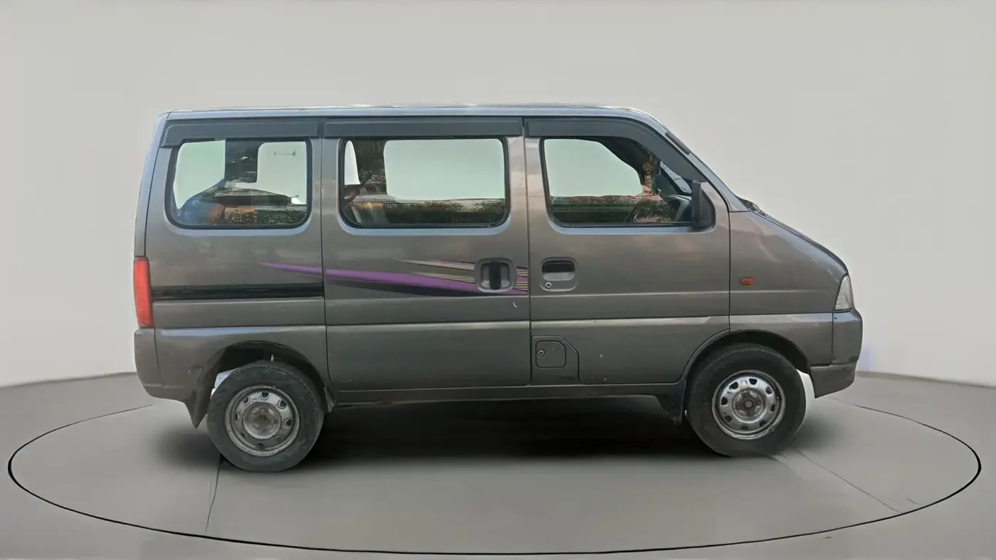2019 Maruti Eeco 7 STR, CNG, Manual, 1,57,234 km, exterior