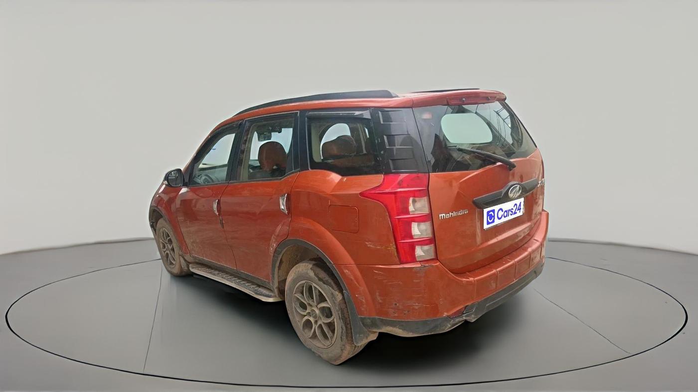 2015 Mahindra XUV500 W6, Diesel, Manual, 70,980 km, exterior