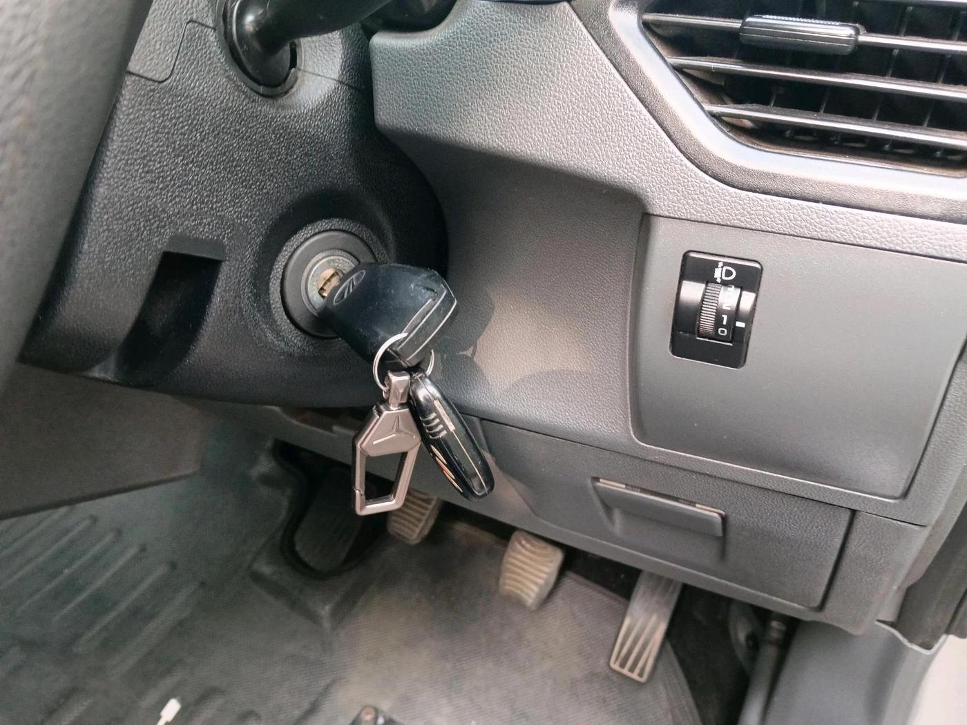 2019 Mahindra KUV 100 NXT K2+ D 6 STR, Diesel, Manual, 1,14,191 km, interior