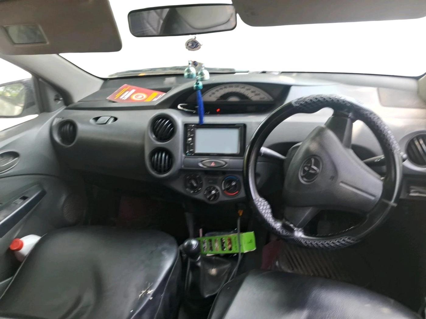 2013 Toyota Etios G, Petrol, Manual, 2,01,836 km, interior