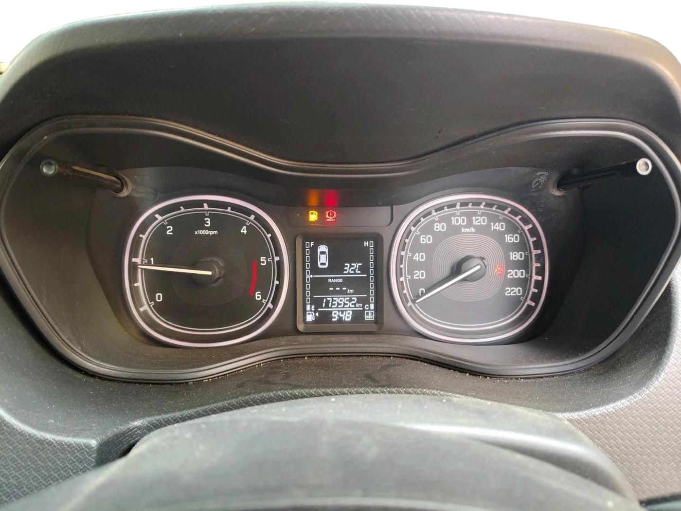 2016 Maruti Vitara Brezza ZDI, Diesel, Manual, 1,73,952 km, interior