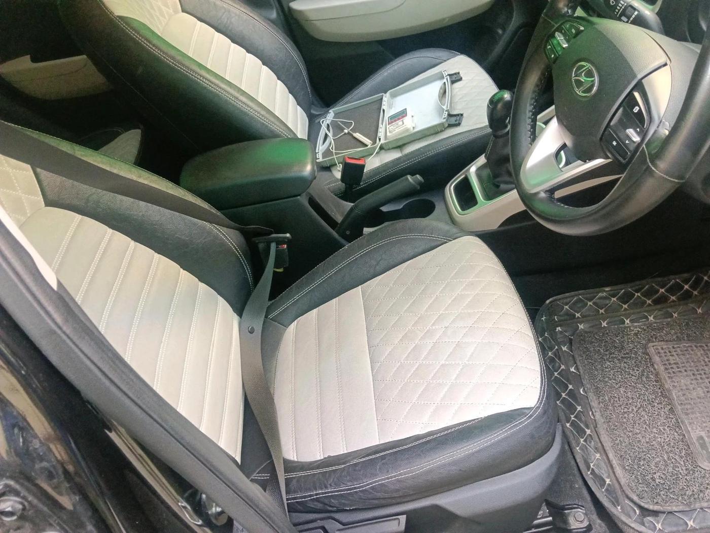 2025 Hyundai VENUE S (O) Plus 1.2 Petrol , Petrol, Manual, 26,467 km, interior