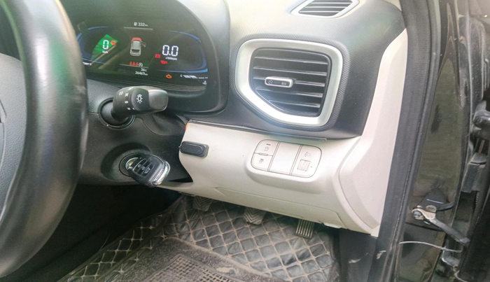 2025 Hyundai VENUE S (O) Plus 1.2 Petrol , Petrol, Manual, 26,467 km, interior