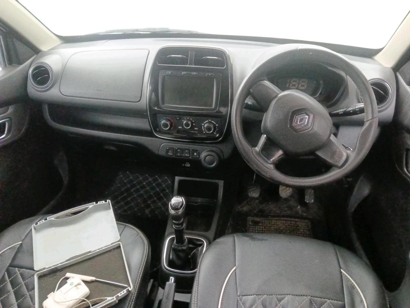2018 Renault Kwid RXT 1.0 (O), Petrol, Manual, 39,684 km, interior