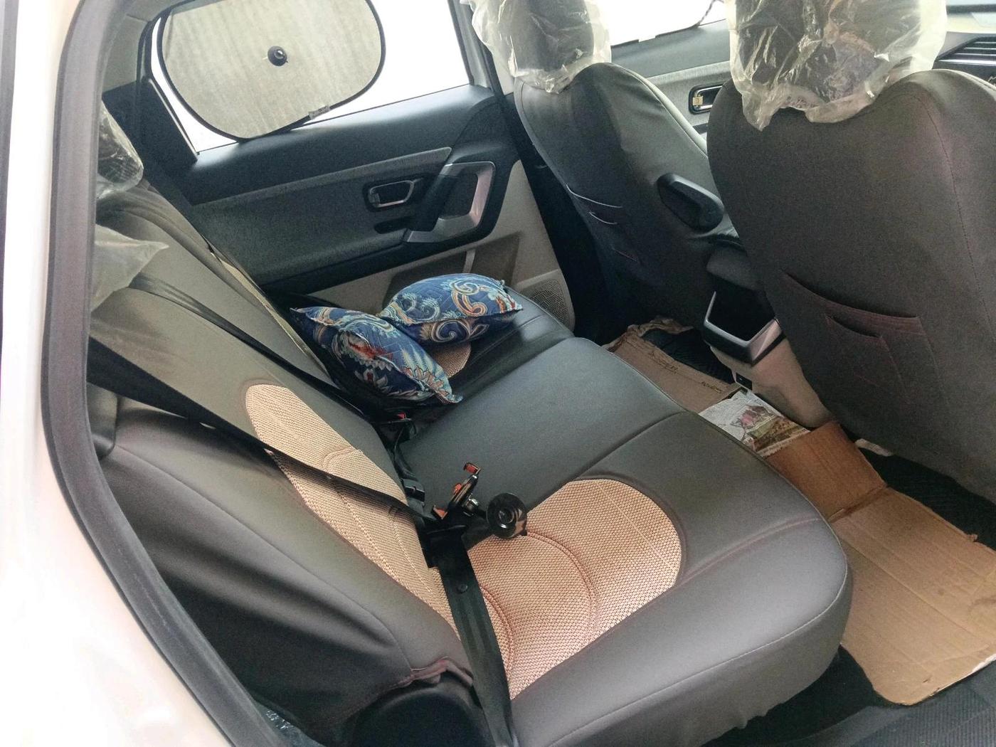 2024 Tata Safari SMART (O), Diesel, Manual, 8,343 km, interior