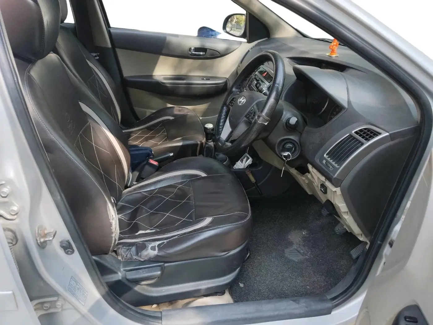 2012 Hyundai i20 SPORTZ 1.2, CNG, Manual, 74,690 km, interior