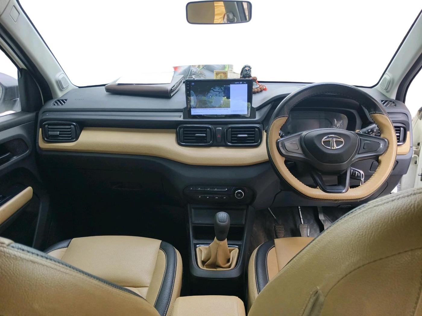 2023 Tata PUNCH PURE MT CNG, CNG, Manual, 57,210 km, interior