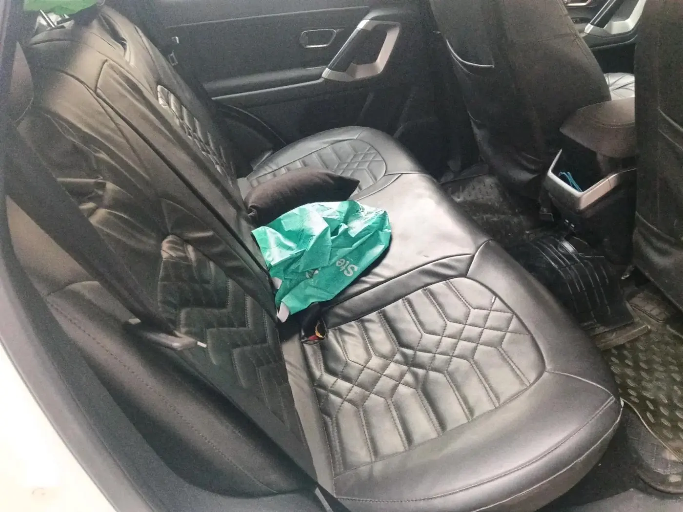 2022 Tata Harrier XTA 2.0L KRYOTEC PLUS, Diesel, Automatic, 92,442 km, interior