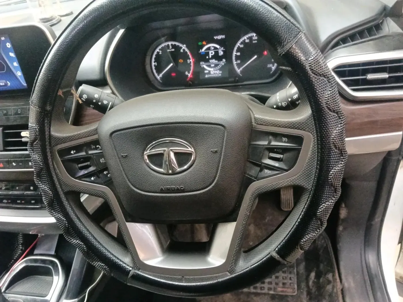 2022 Tata Harrier XTA 2.0L KRYOTEC PLUS, Diesel, Automatic, 92,442 km, interior