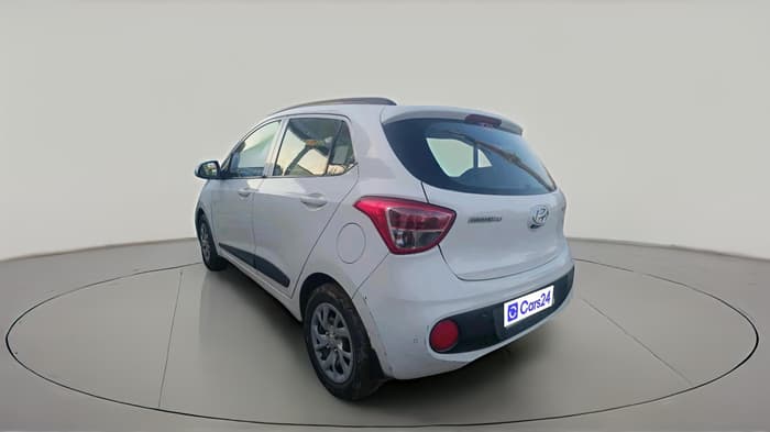 2018 Hyundai Grand i10 SPORTZ 1.2 KAPPA VTVT, CNG, Manual, 1,20,344 km, exterior