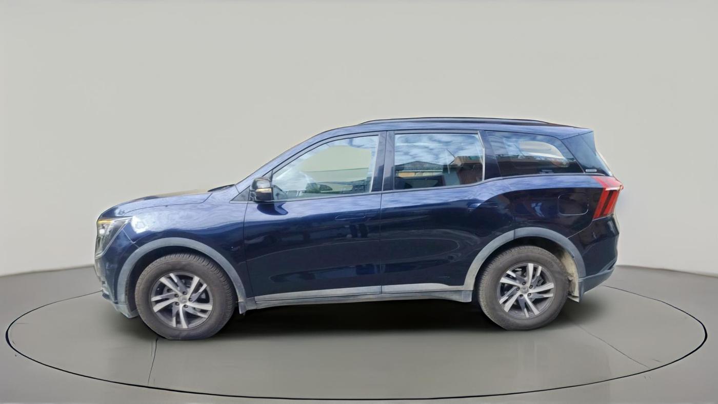 2022 Mahindra XUV700 AX 5 P AT 5 STR, Petrol, Automatic, 57,981 km, exterior