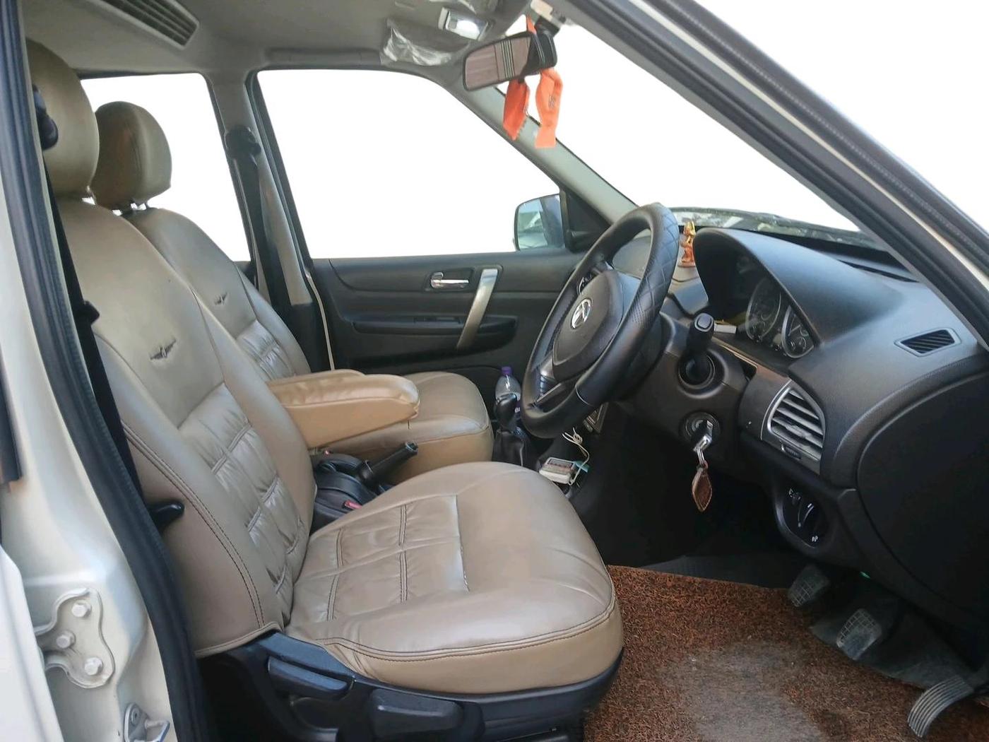 2018 Tata Safari Storme 2.2 LX 4X2, Diesel, Manual, 1,03,522 km, interior