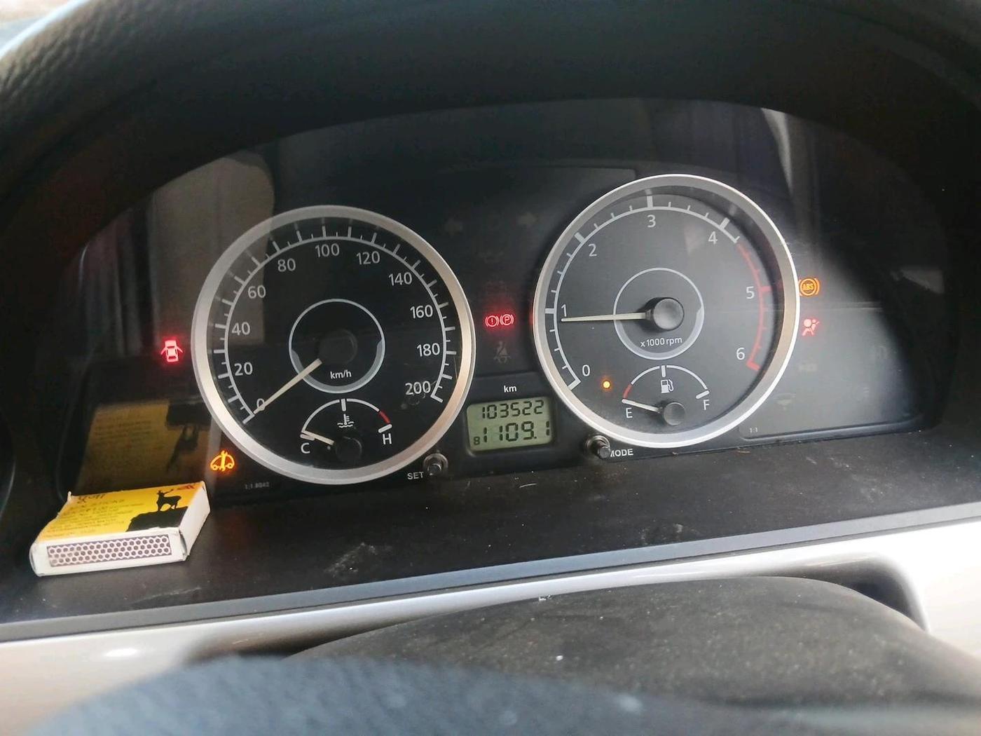 2018 Tata Safari Storme 2.2 LX 4X2, Diesel, Manual, 1,03,522 km, interior