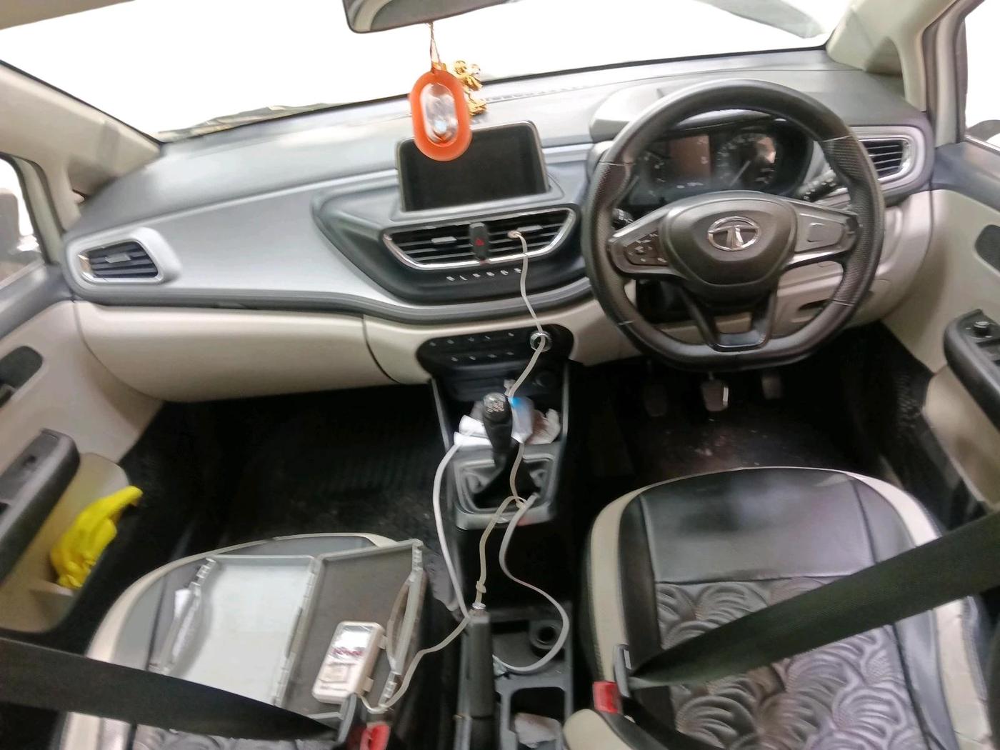 2022 Tata ALTROZ XM PLUS DIESEL, Diesel, Manual, 77,841 km, interior