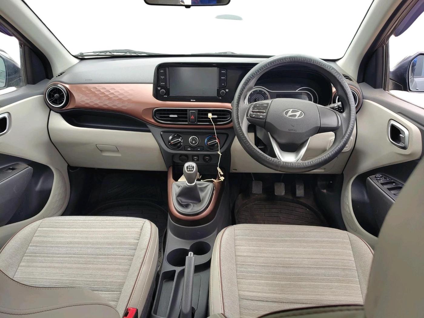 2020 Hyundai AURA SX 1.2, Petrol, Manual, 30,476 km, interior