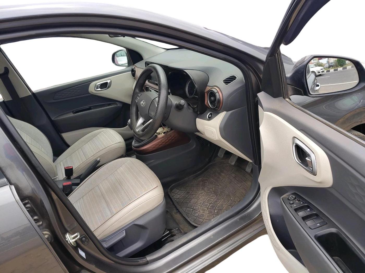 2020 Hyundai AURA SX 1.2, Petrol, Manual, 30,476 km, interior