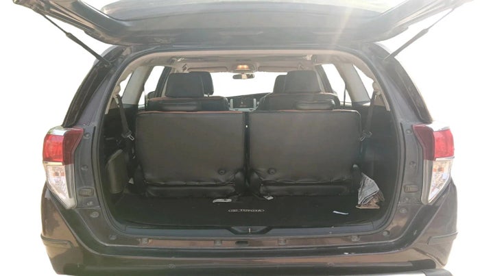 2017 Toyota Innova Crysta 2.4 ZX 7 STR, Diesel, Manual, 85,000 km, exterior