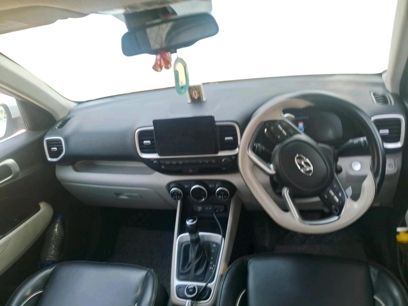 2023 Hyundai VENUE SX (O) 1.0 TURBO DCT, Petrol, Automatic, 42,334 km, interior