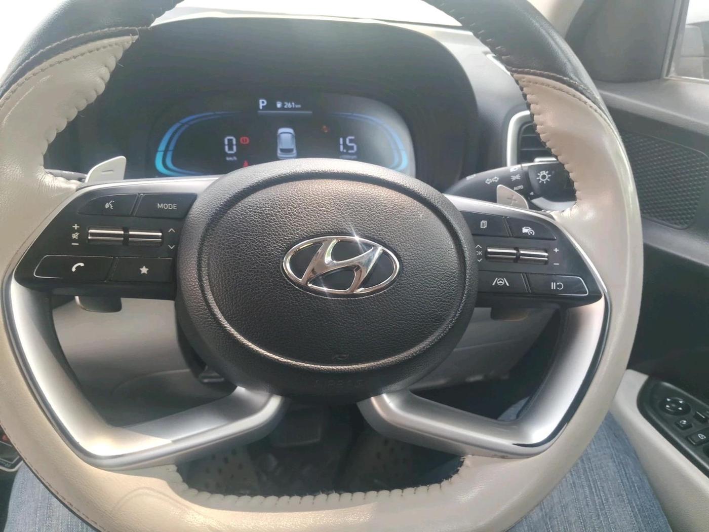 2023 Hyundai VENUE SX (O) 1.0 TURBO DCT, Petrol, Automatic, 42,334 km, interior