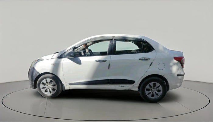 2015 Hyundai Xcent BASE 1.1, Diesel, Manual, 1,76,932 km, exterior