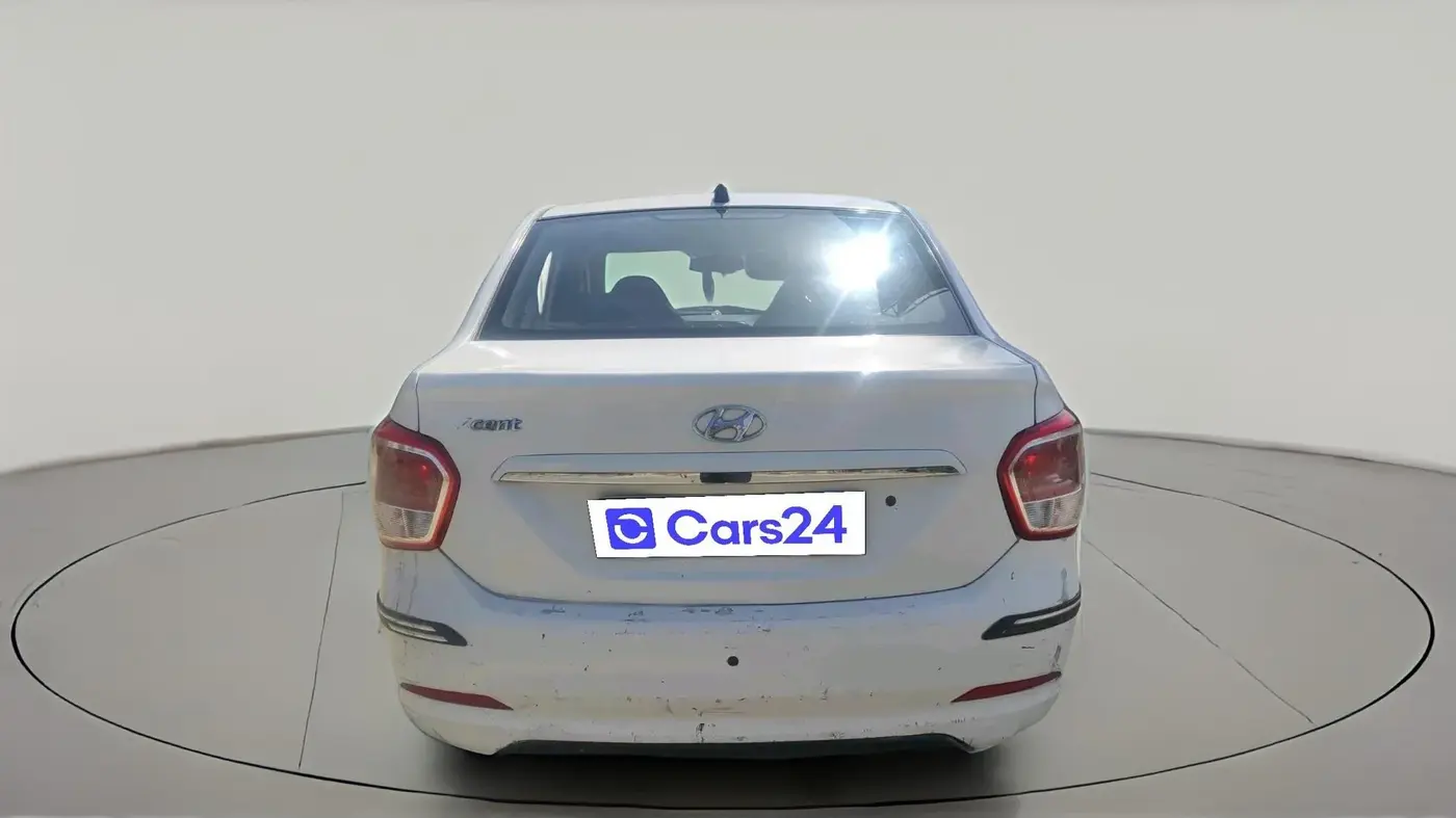 2015 Hyundai Xcent BASE 1.1, Diesel, Manual, 1,76,932 km, exterior