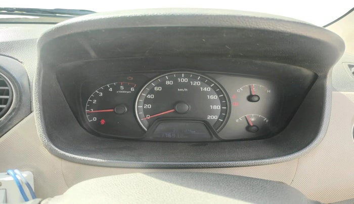 2015 Hyundai Xcent BASE 1.1, Diesel, Manual, 1,76,932 km, interior