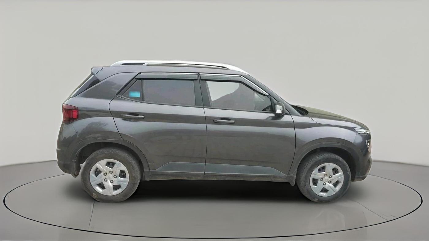 2022 Hyundai VENUE S+ 1.2, Petrol, Manual, 71,573 km, exterior