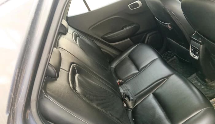 2021 Hyundai VENUE SX 1.5 (O) EXECUTIVE CRDI, Diesel, Manual, 67,254 km, interior