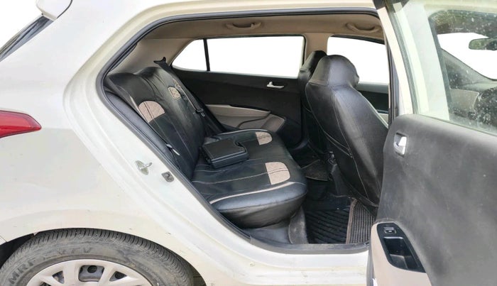 2017 Hyundai Grand i10 SPORTZ (O) 1.2 KAPPA VTVT, Petrol, Manual, 76,060 km, interior