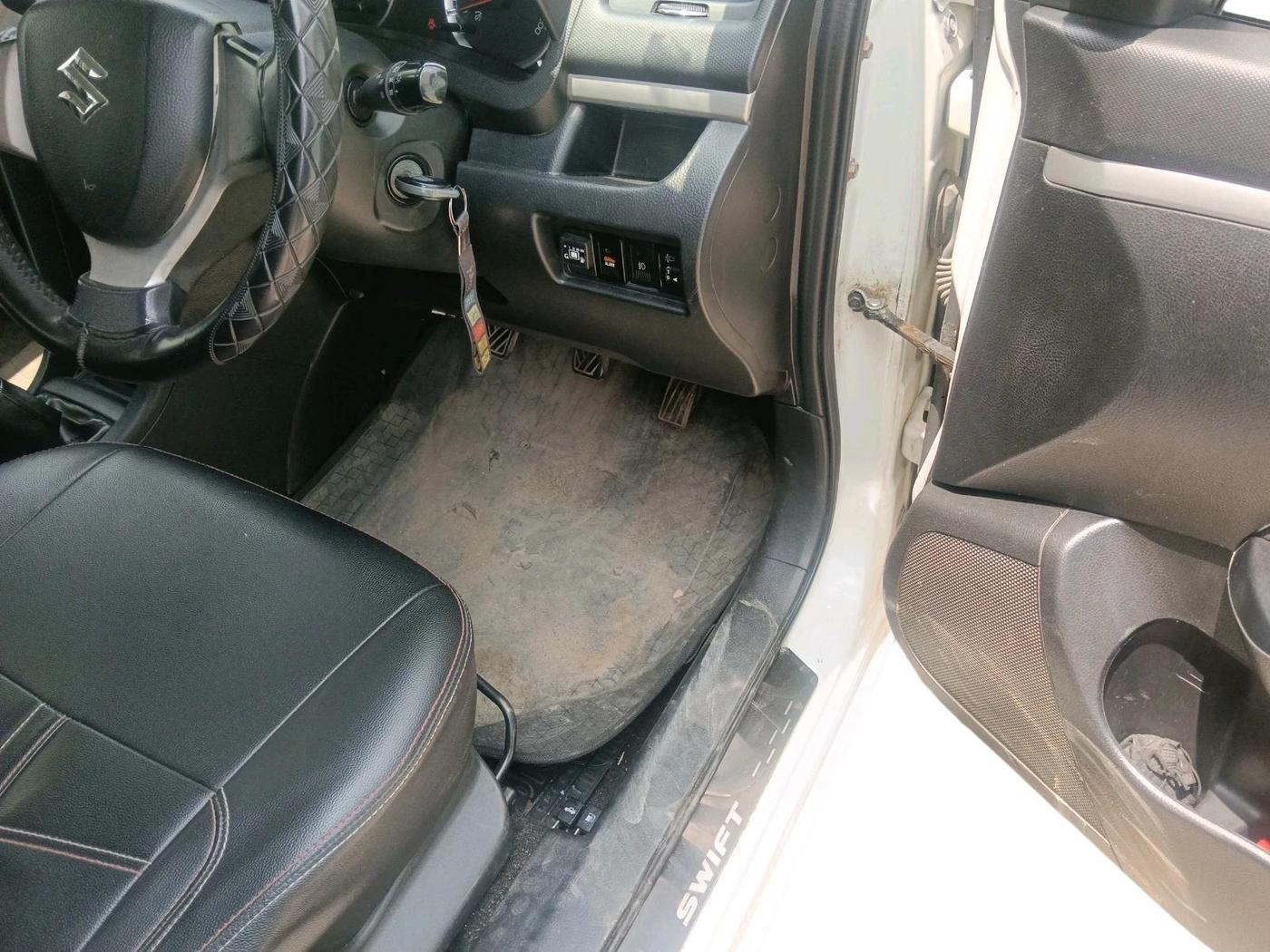 2016 Maruti Swift VXI, CNG, Manual, 89,784 km, interior