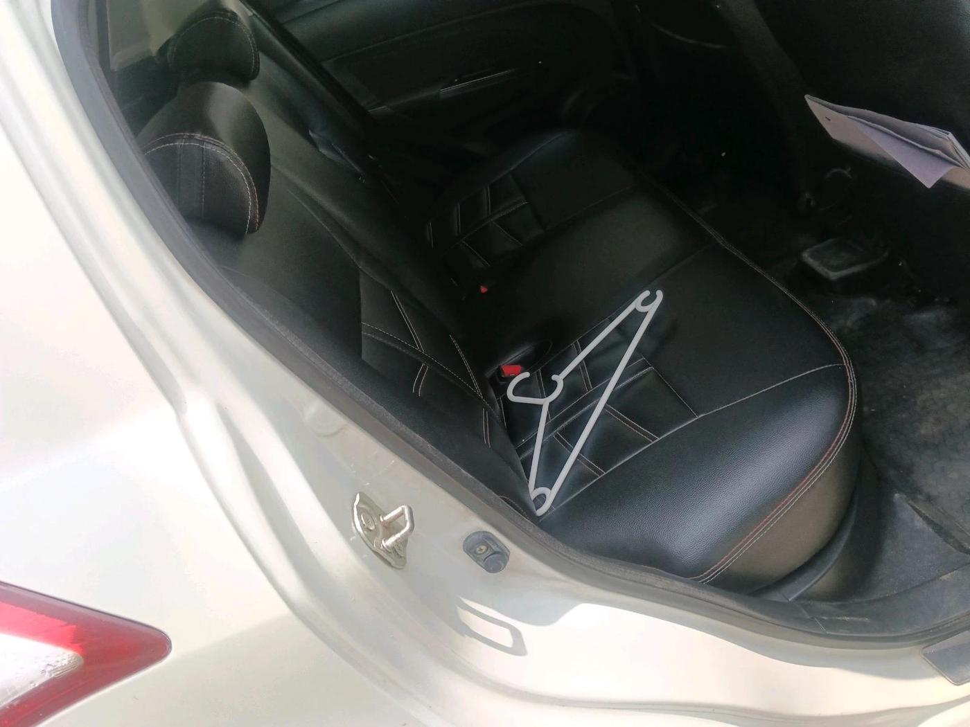 2016 Maruti Swift VXI, CNG, Manual, 89,784 km, interior