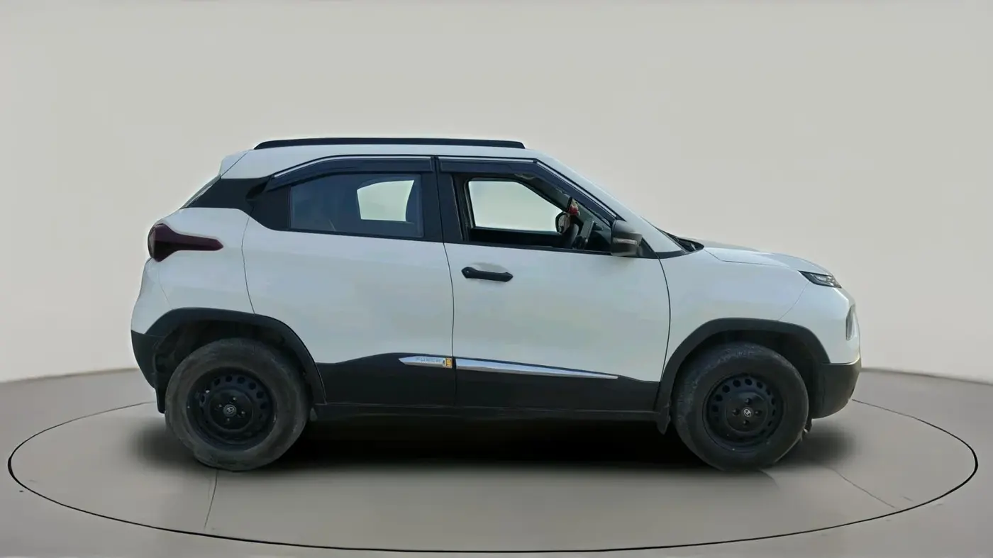 2024 Tata PUNCH PURE MT CNG, CNG, Manual, 38,111 km, exterior