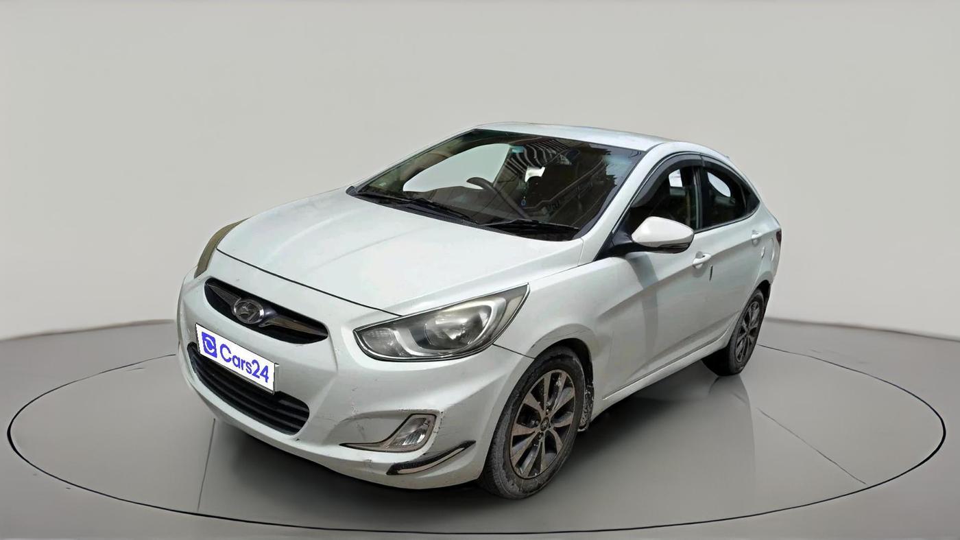 2013 Hyundai Verna FLUIDIC 1.6 CRDI SX, Diesel, Manual, 1,17,805 km, exterior